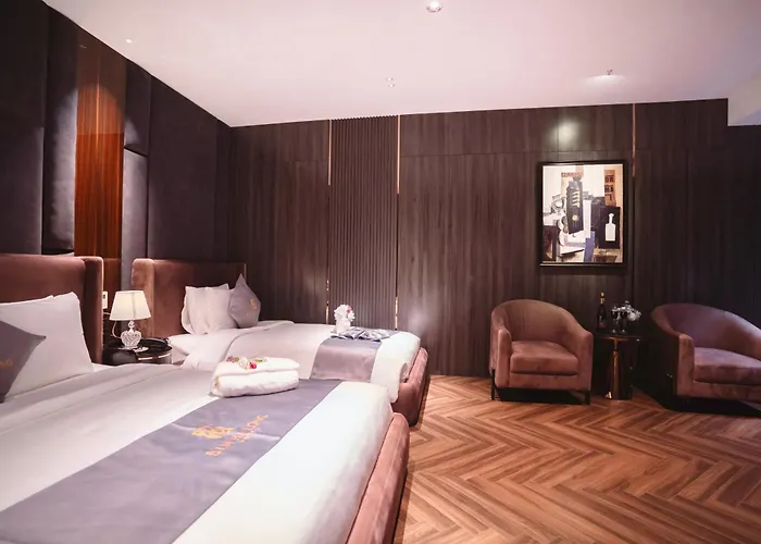 H T C Hotel Hạ Long