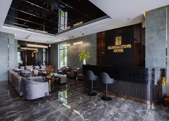 Hotel H T C *